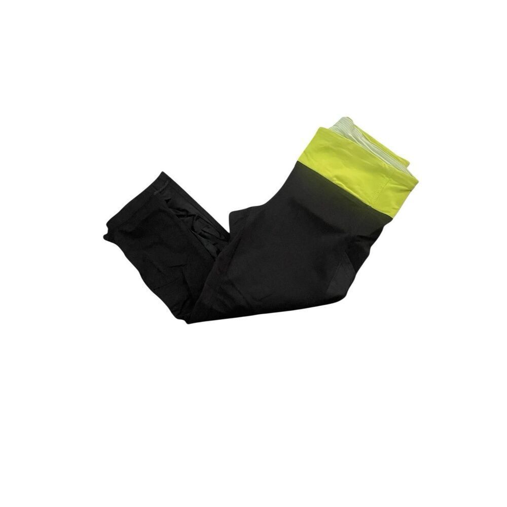 LULULEMON ATHLETICA CAPRI PANT